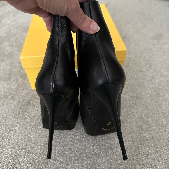 Mimosa black leather boots, size 5 - Picture 5 of 10